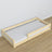 Łóżko niskie sosna bezbarwna w sypialni – aranżacja skandynawska, drewniane